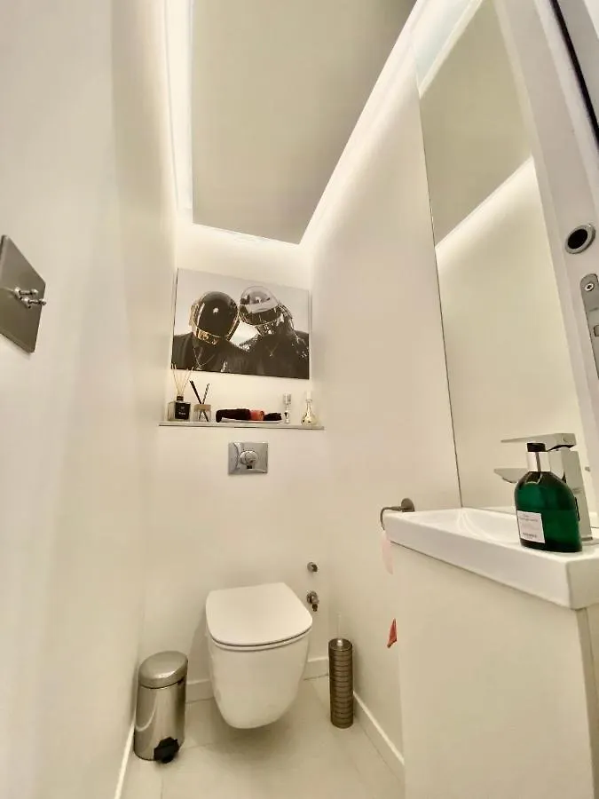Апартаменты Luxury Flat With Private Rooftop - Paris 18 Франция