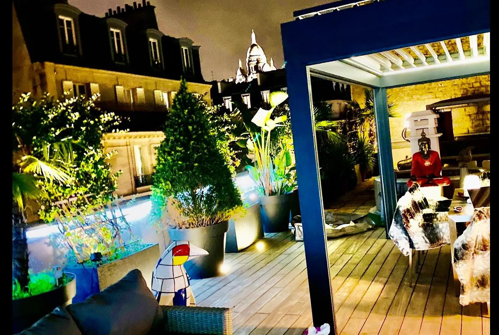 Luxury Flat With Private Rooftop - Paris 18 0*,  Франция