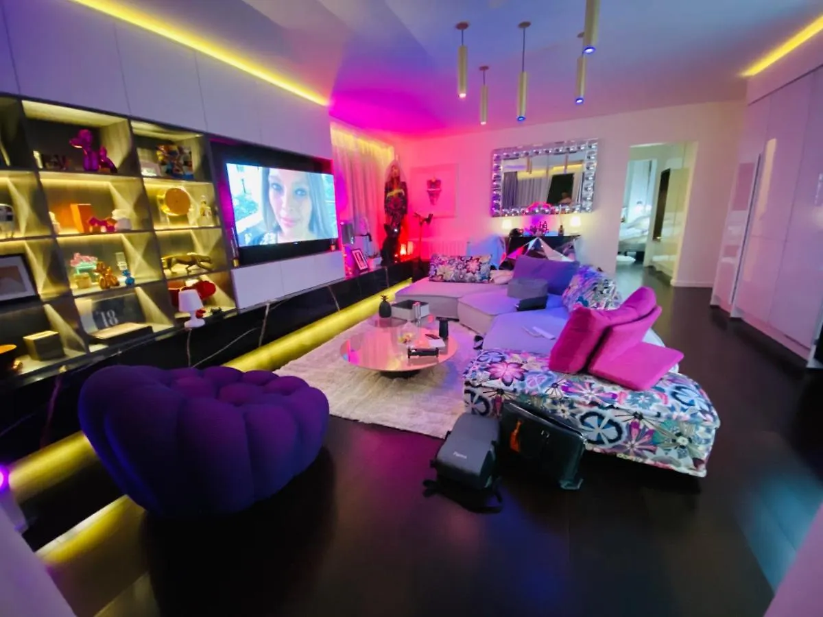Luxury Flat With Private Rooftop - Paris 18
