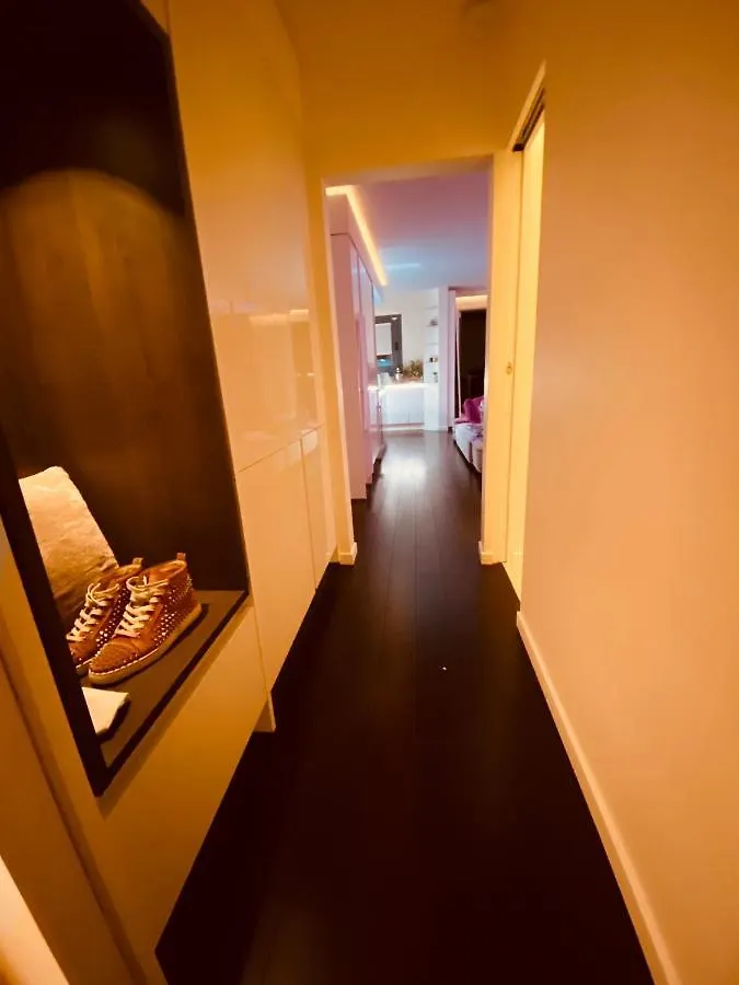Luxury Flat With Private Rooftop - Paris 18