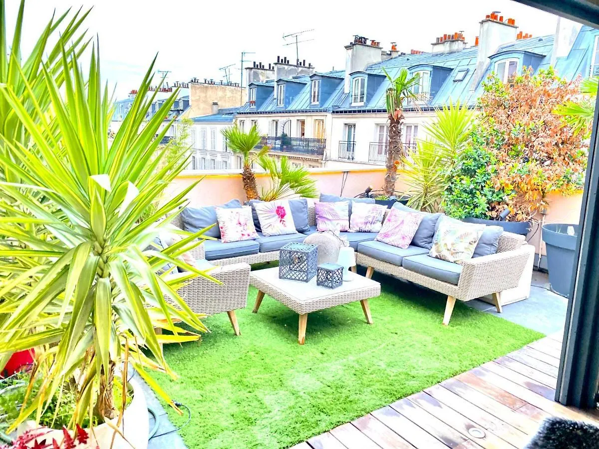 Luxury Flat With Private Rooftop - Paris 18